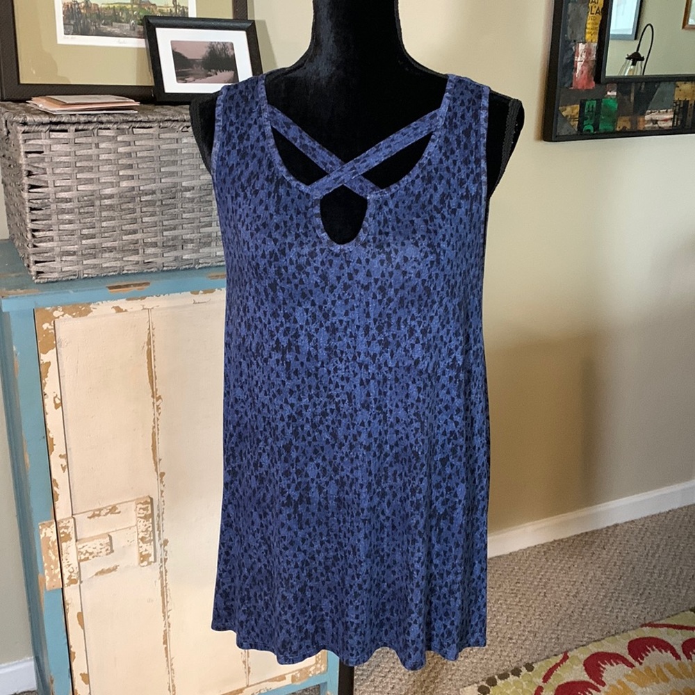 Max Jeans Blue/Black Print Crisscross Sleeveless Tank Top.Size Large
